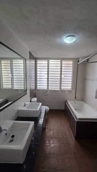 Taman Naluri Indah untuk Untuk Disewa - RM 2,500 /bulan, Mac 2026 - Bathroom - PropertyGuru.com.my