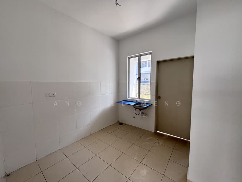 2-storey Terraced House for Rent in Pasir Gudang (Johor) - Ang Wee Meng - Kitchen - PropertyGuru.com.my