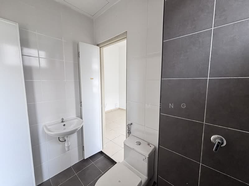 2-storey Terraced House for Rent in Pasir Gudang (Johor) - Ang Wee Meng - Bathroom - PropertyGuru.com.my