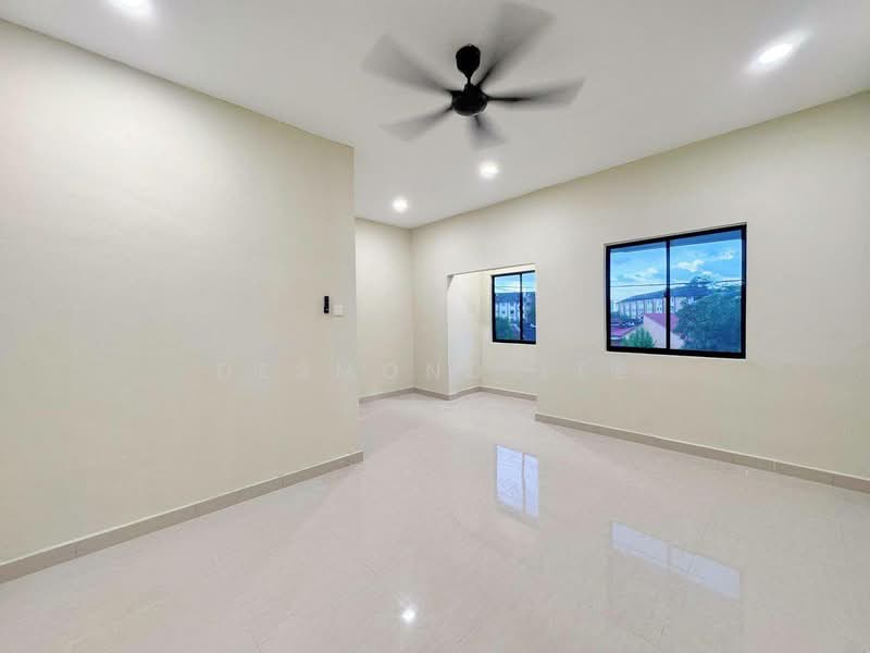 2-storey Terraced House for Sale in Taman Skudai Baru (Skudai) - Desmond Lee - Living Room - PropertyGuru.com.my