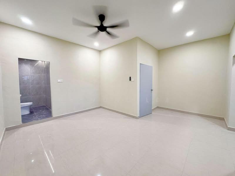 2-storey Terraced House for Sale in Taman Skudai Baru (Skudai) - Desmond Lee - Bathroom - PropertyGuru.com.my