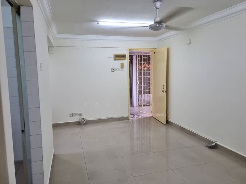 Flat for Rent at Desa Petaling Flat - Faye Ng - Living Room - PropertyGuru.com.my