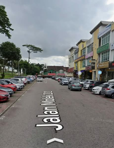 Shop for Sale in Taman Molek (Johor Bahru) - Kuu Chin - Exterior - PropertyGuru.com.my