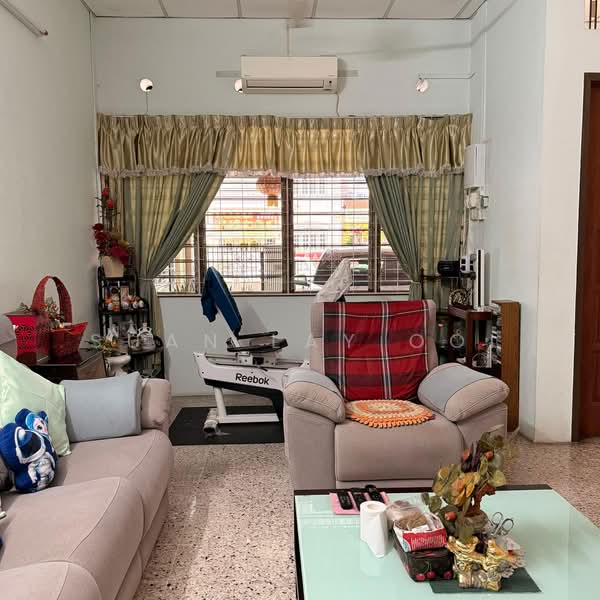 2-storey Terraced House for Sale in Pulau Tikus (Penang) - Suan Lay Ooi - Living Room - PropertyGuru.com.my