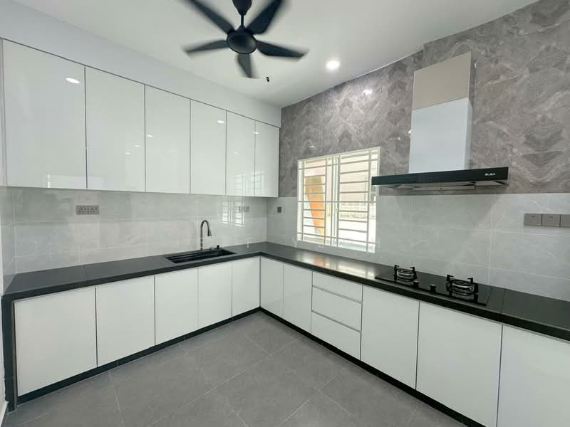 Taman Laman Kuda untuk Untuk Dijual - RM 650,000, Apr 2026 - Kitchen - PropertyGuru.com.my