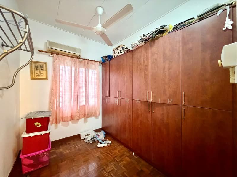 2-storey Terraced House for Sale in Seksyen 7 (Bangi) - Azli Ibrahim - Bedroom - PropertyGuru.com.my