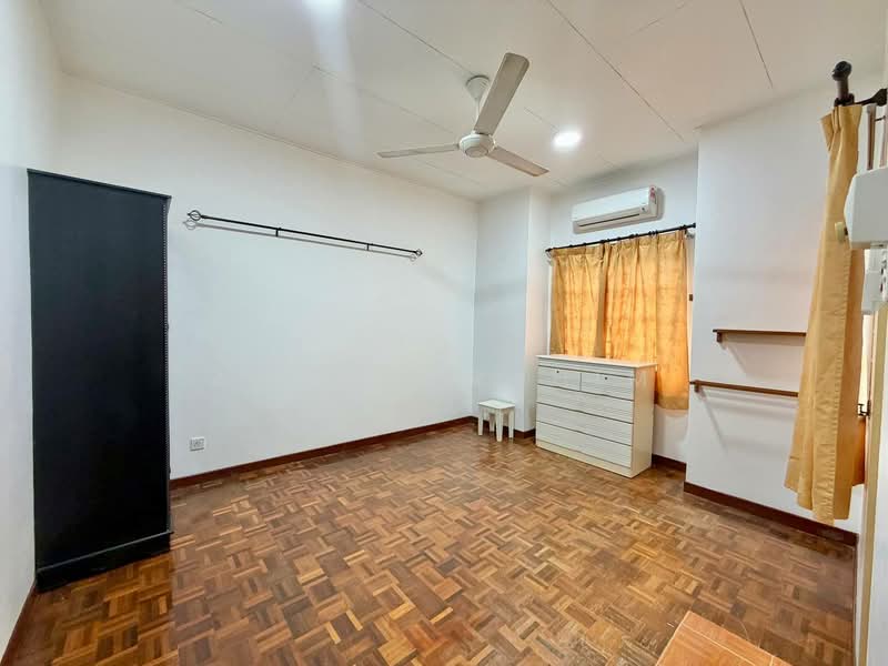 2-storey Terraced House for Sale in Seksyen 7 (Bangi) - Azli Ibrahim - Bedroom - PropertyGuru.com.my
