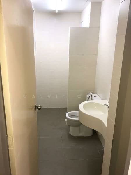 Service Residence for Sale at Platinum Lake PV 21 - calvin Chin - Bathroom - PropertyGuru.com.my