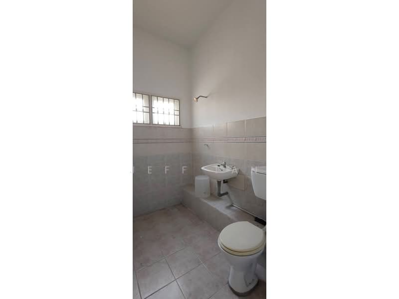2-storey Terraced House for Sale in Panorama Lapangan Perdana (Ipoh) - Jeff Tan - Bathroom - PropertyGuru.com.my