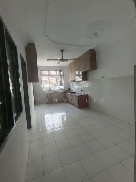 1-storey Terraced House for Sale in Taman Universiti (Skudai) - Yvonne Lim - Kitchen - PropertyGuru.com.my