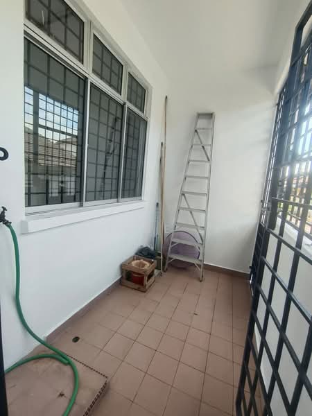 1-storey Terraced House for Sale in Taman Universiti (Skudai) - Yvonne Lim - Balcony - PropertyGuru.com.my