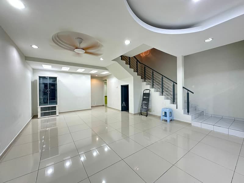 2-storey Terraced House for Rent in Rawang (Selangor) - Lau Ia Ein - Living Room - PropertyGuru.com.my