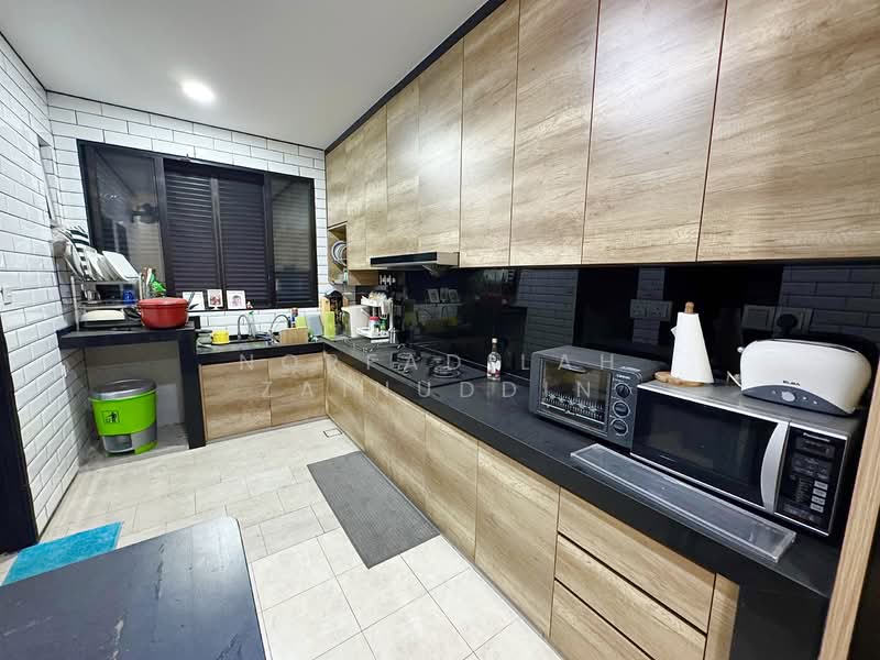2-storey Terraced House for Sale in Denai Alam (Shah Alam) - NORFADILAH ZAINUDDIN - Kitchen - PropertyGuru.com.my