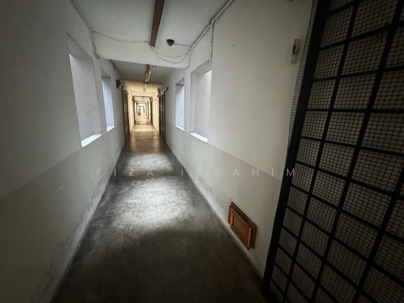 Pandan Terrace Apartment untuk Untuk Dijual - RM 365,000, Mac 2026 - Corridor - PropertyGuru.com.my