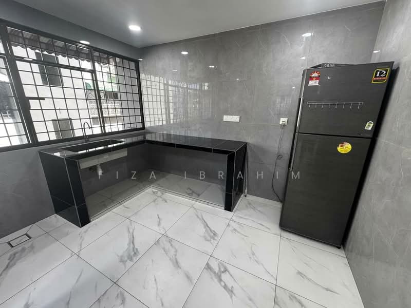 Pandan Terrace Apartment untuk Untuk Dijual - RM 365,000, Mac 2026 - Kitchen - PropertyGuru.com.my