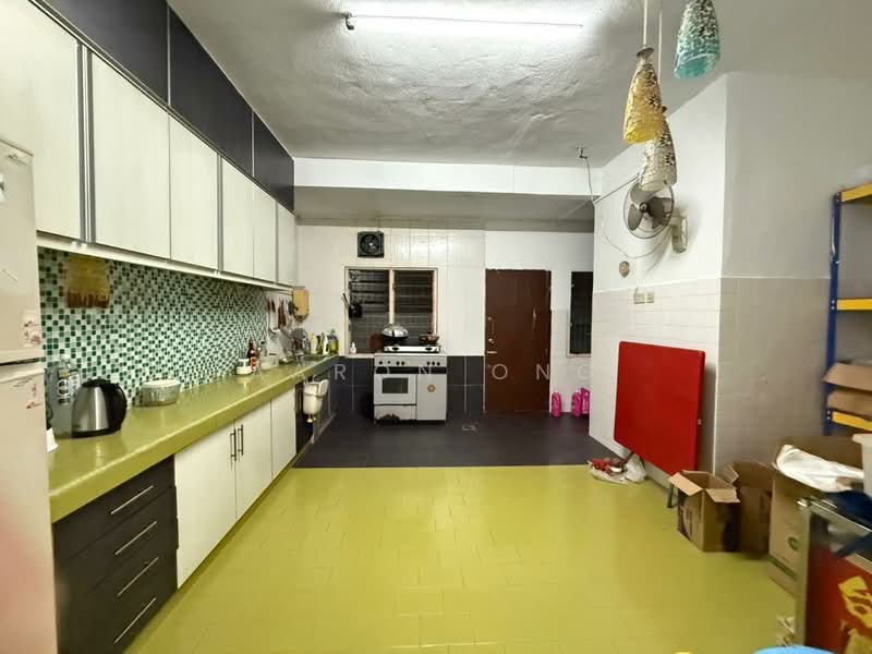 Taman Sri Rampai untuk Untuk Dijual - RM 550,000, Mac 2026 - Kitchen - PropertyGuru.com.my