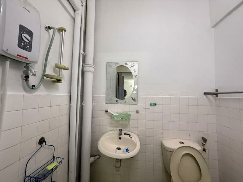 Taman Sri Rampai untuk Untuk Dijual - RM 550,000, Mac 2026 - Bathroom - PropertyGuru.com.my