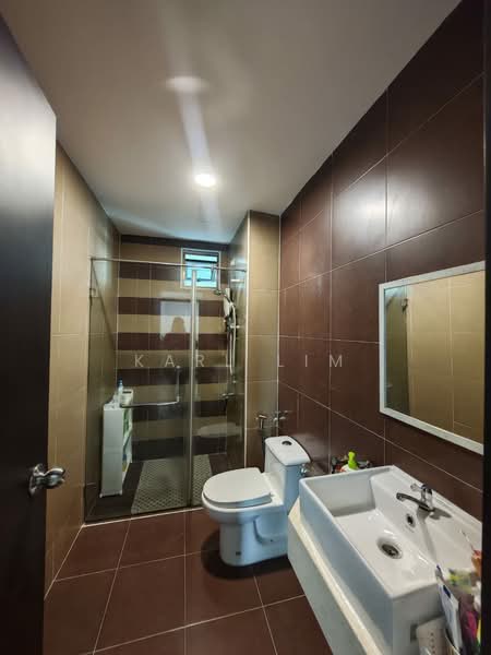 Service Residence for Rent at D'Inspire Residence (Inspira Bestari) - Karl Lim - Bathroom - PropertyGuru.com.my