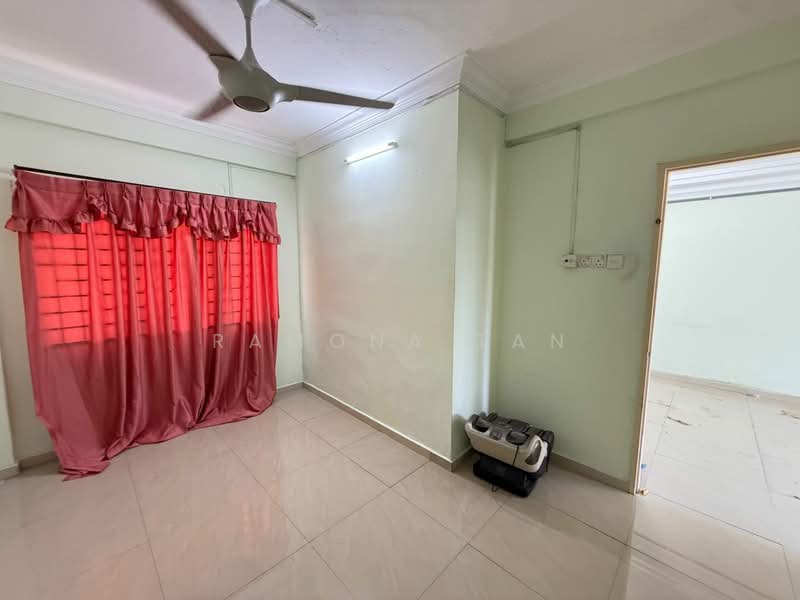 Taman Anika untuk Untuk Dijual - RM 98,000, Apr 2026 - Living Room - PropertyGuru.com.my