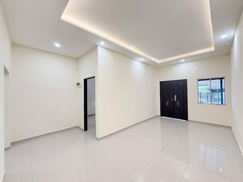 1-storey Terraced House for Sale in Tampoi (Johor) - Boon Hau Lee - Living Room - PropertyGuru.com.my