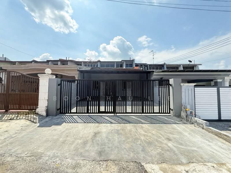 1-storey Terraced House for Sale in Tampoi (Johor) - Boon Hau Lee - Exterior - PropertyGuru.com.my