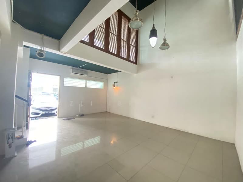 2.5-storey Terraced House for Sale in Taman Nadayu 92 (Kajang) - Azli Ibrahim - Entrance - PropertyGuru.com.my