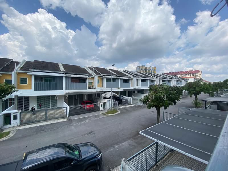2.5-storey Terraced House for Sale in Taman Nadayu 92 (Kajang) - Azli Ibrahim - Exterior - PropertyGuru.com.my