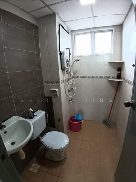 Nusa Perdana Serviced Apartment untuk Untuk Disewa - RM 1,800 /bulan, Mac 2026 - Bathroom - PropertyGuru.com.my