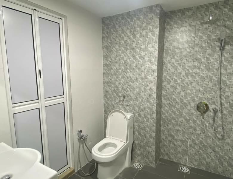 SkyVille 8 @ Benteng 8 untuk Untuk Disewa - RM 1,900 /bulan, Mac 2026 - Bathroom - PropertyGuru.com.my