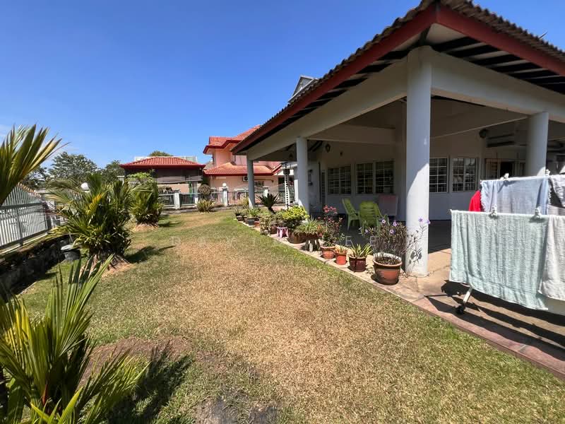 Bungalow for Sale in Bandar Country Homes (Rawang) - David Lee - Exterior - PropertyGuru.com.my