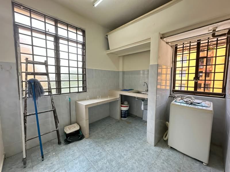 Flat for Sale at Kenari - Alanis Lee - Kitchen - PropertyGuru.com.my