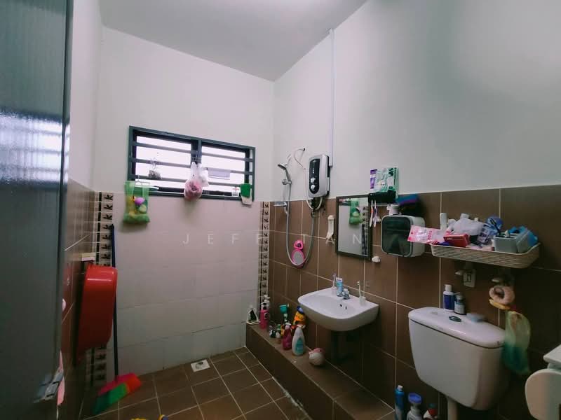 2-storey Terraced House for Sale in Panorama Lapangan Perdana (Ipoh) - Jeff Tan - Bathroom - PropertyGuru.com.my