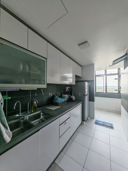 Service Residence for Rent at D'Inspire Residence (Inspira Bestari) - LING LIM - Kitchen - PropertyGuru.com.my