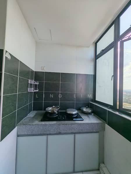 Service Residence for Rent at D'Inspire Residence (Inspira Bestari) - LING LIM - Kitchen - PropertyGuru.com.my