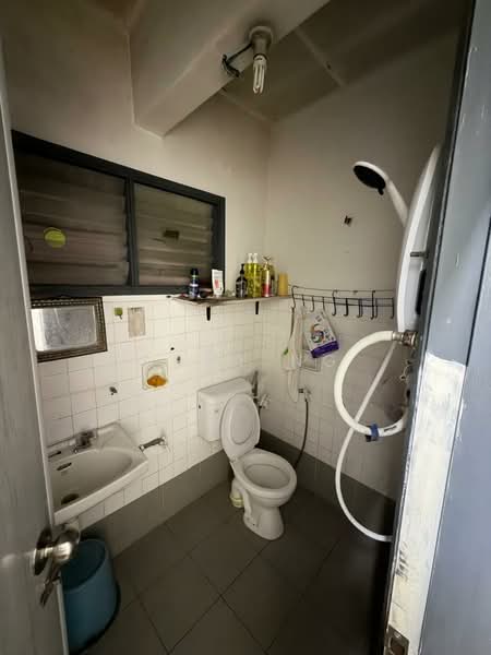 2-storey Terraced House for Sale in Taman Pertama (Cheras) - Addy Ng - Bathroom - PropertyGuru.com.my