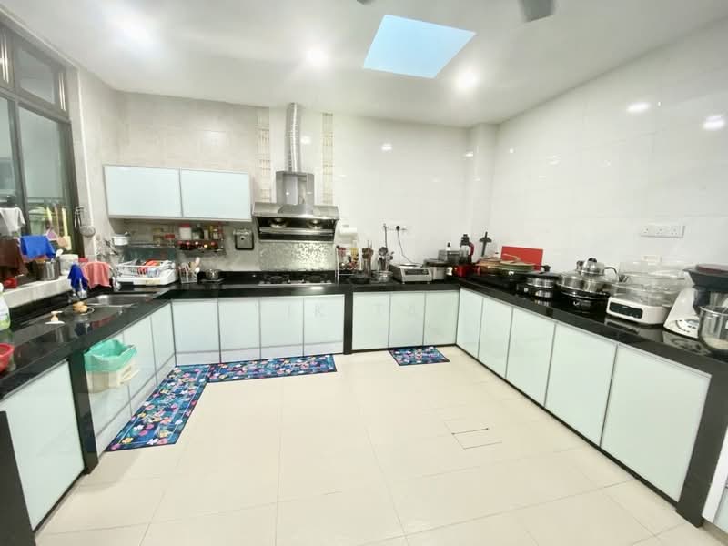 Semi-Detached House for Sale in Taman Sutera Utama (Skudai) - Yik Tat - Kitchen - PropertyGuru.com.my