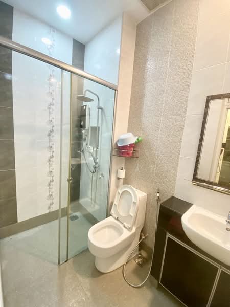 Semi-Detached House for Sale in Taman Sutera Utama (Skudai) - Yik Tat - PropertyGuru.com.my