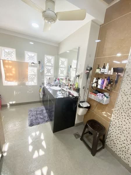 Semi-Detached House for Sale in Taman Sutera Utama (Skudai) - Yik Tat - PropertyGuru.com.my