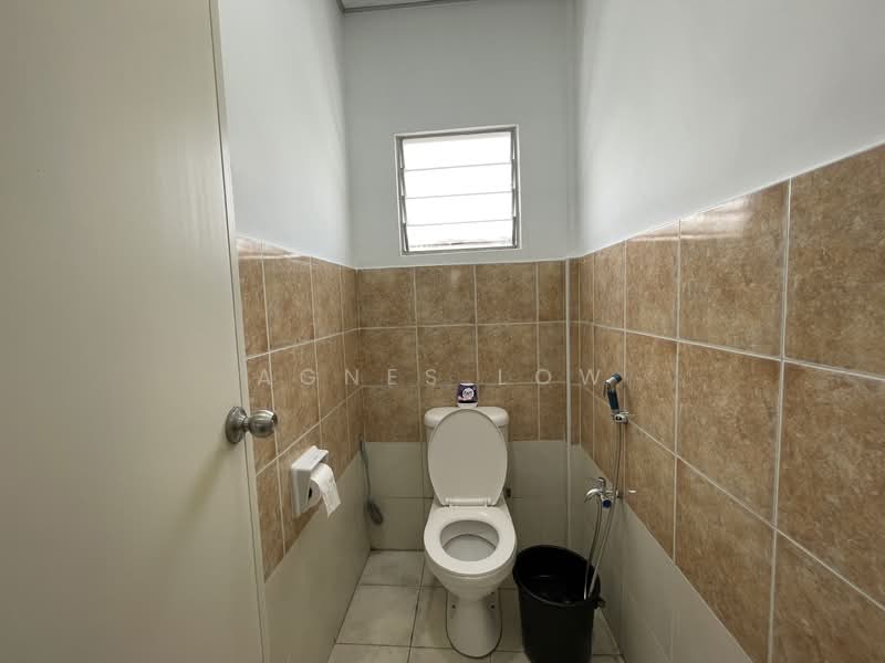 Office for Rent in Setia Tropika (Johor Bahru) - Agnes Low - Bathroom - PropertyGuru.com.my