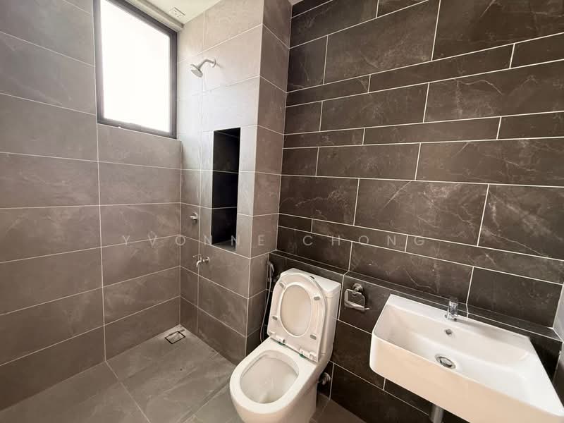 2-storey Terraced House for Rent in Johor Bahru (Johor) - Yvonne Chong - Bathroom - PropertyGuru.com.my