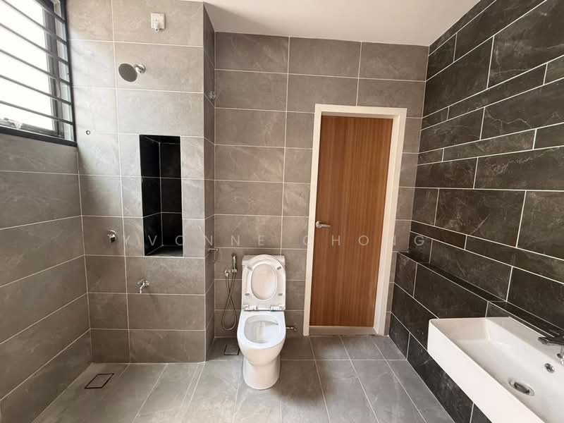 2-storey Terraced House for Rent in Johor Bahru (Johor) - Yvonne Chong - Bathroom - PropertyGuru.com.my