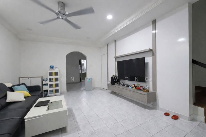 2-storey Terraced House for Sale in Taman Setia Indah (Tebrau) - Daniel Wong - Living Room - PropertyGuru.com.my