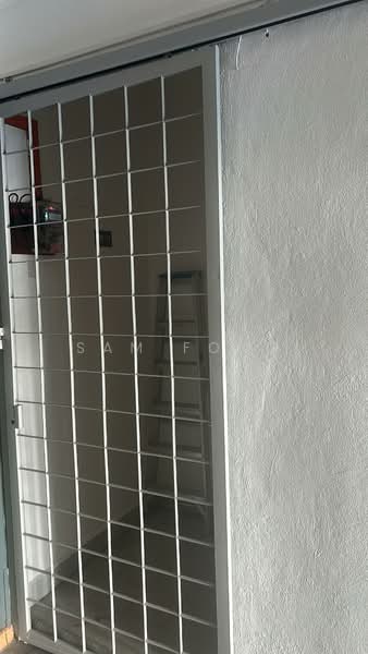 Flat for Rent at Taman Serdang Raya Seksyen 3 Flat - Sam Fong - Entrance - PropertyGuru.com.my