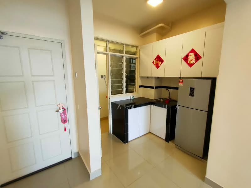 Main Place Residence untuk Untuk Dijual - RM 370,000, Apr 2026 - Kitchen - PropertyGuru.com.my