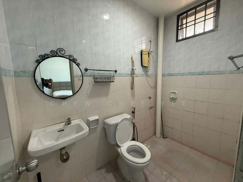 2-storey Terraced House for Rent in Taman Nusa Indah (Iskandar Puteri (Nusajaya)) - Chew Chee Yee - Bathroom - PropertyGuru.com.my