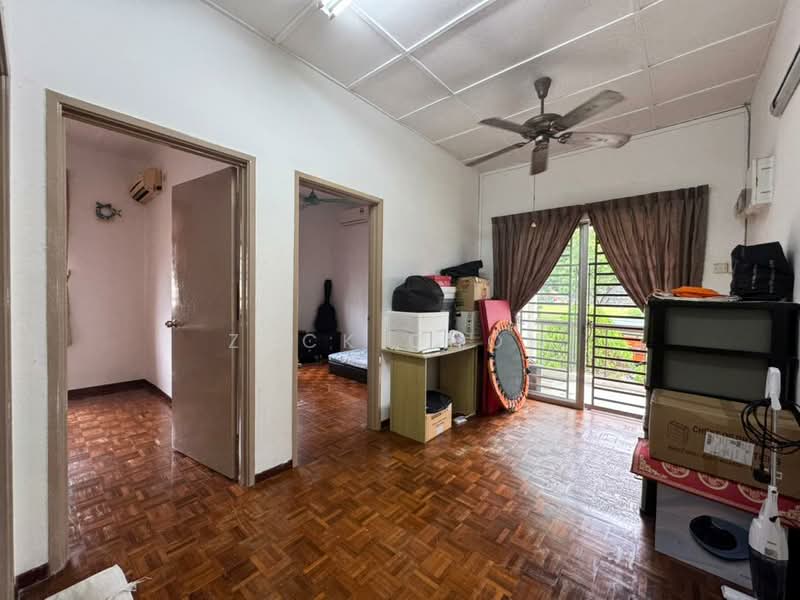 2-storey Terraced House for Sale in Johor Bahru (Johor) - Zack Chow - Living Room - PropertyGuru.com.my