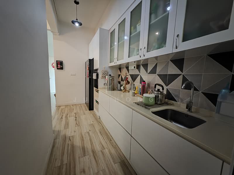 Condominium for Sale at A'Marine Condominium - Jun hong - Kitchen - PropertyGuru.com.my