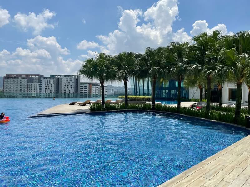 Condominium for Rent at Parkhill Residence - Chun Wei - Pool - PropertyGuru.com.my