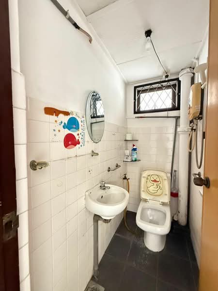 2-storey Terraced House for Sale in Taman Pelangi (Johor Bahru) - Zoey Lee - Bathroom - PropertyGuru.com.my