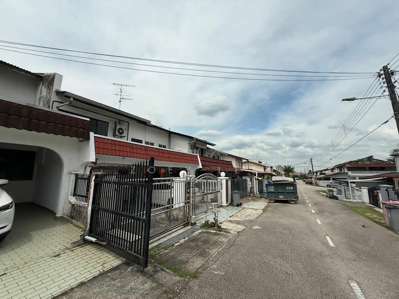 2-storey Terraced House for Sale in Taman Pelangi (Johor Bahru) - Zoey Lee - Exterior - PropertyGuru.com.my